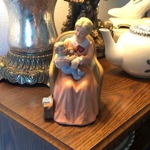 Homco 1988 Vintage Porcelain Lady with Child & Teddy Bear
